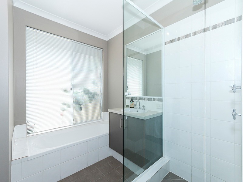 19 Castanet Drive, Madeley WA 6065