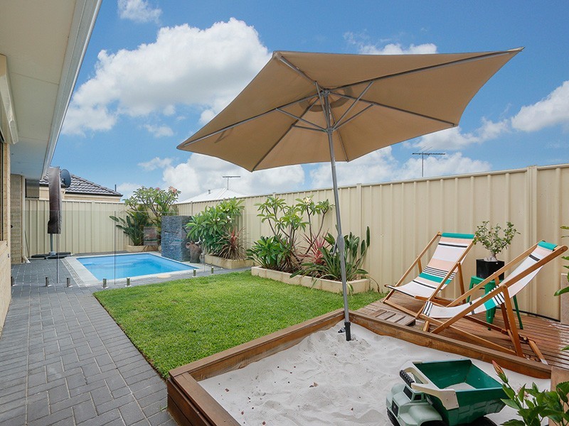 19 Castanet Drive, Madeley WA 6065