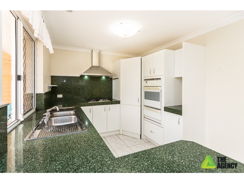 11 Diviney Court, Parkwood WA 6147