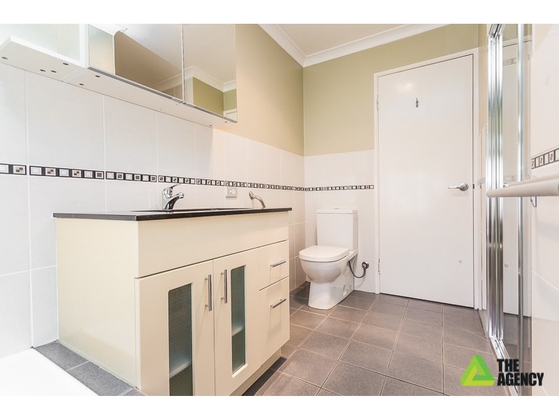 11 Diviney Court, Parkwood WA 6147