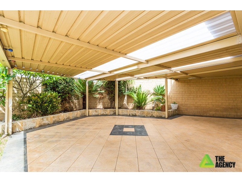 11 Diviney Court, Parkwood WA 6147