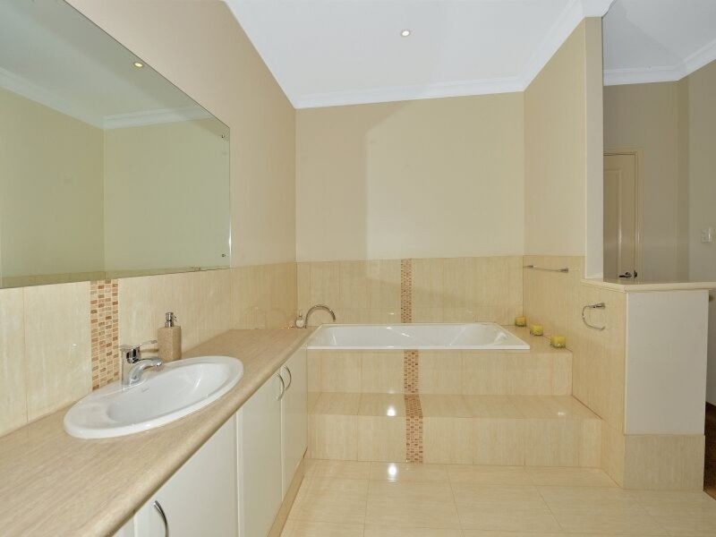 2 Placid Waters Parade, Coodanup WA 6210
