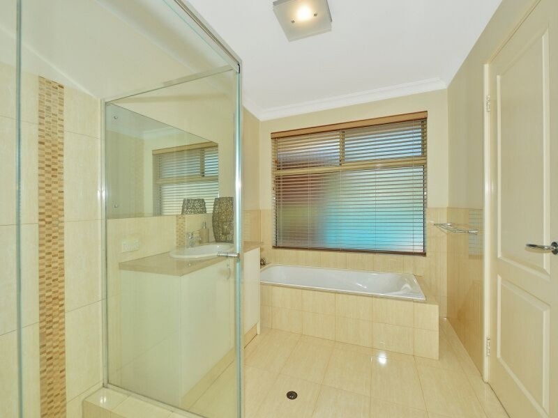 2 Placid Waters Parade, Coodanup WA 6210