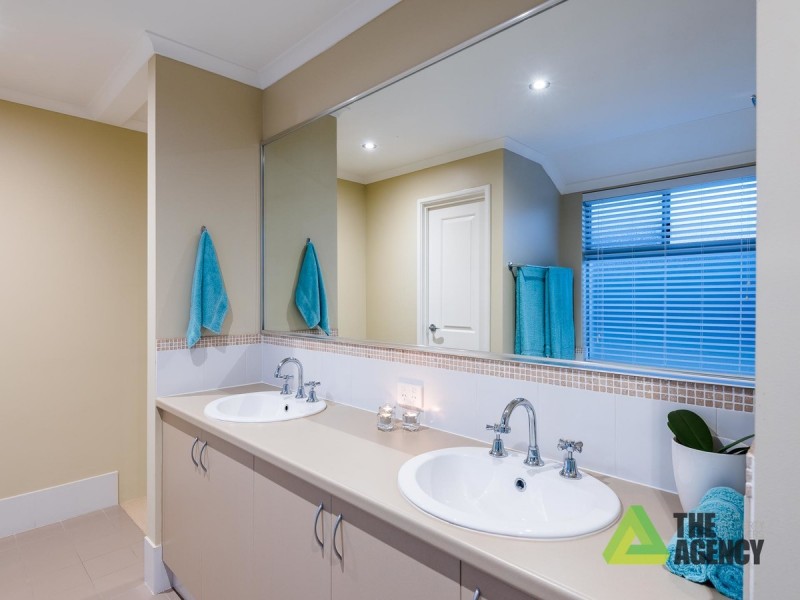 31 Brigalow Bend, Ellenbrook WA 6069