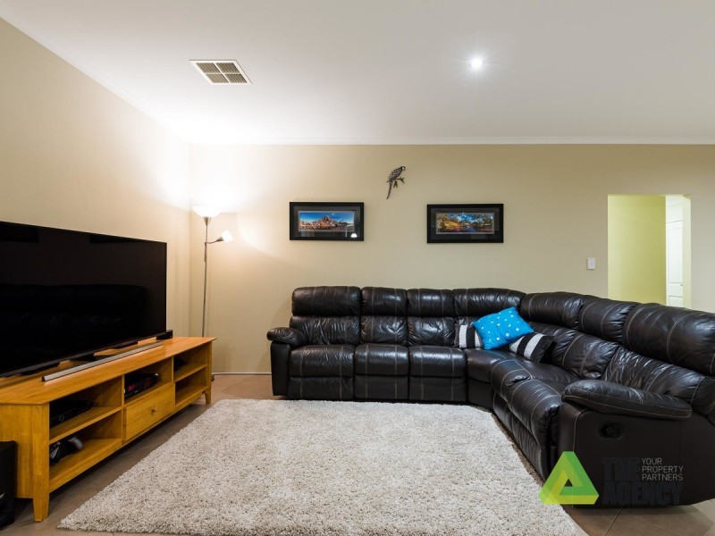 31 Brigalow Bend, Ellenbrook WA 6069