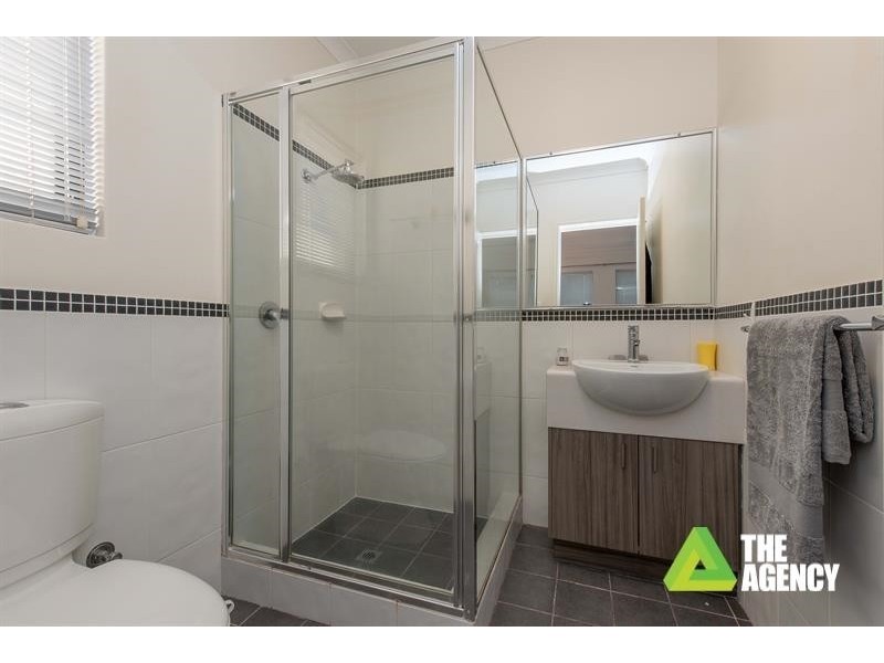 5 Laila Turn, Madeley WA 6065