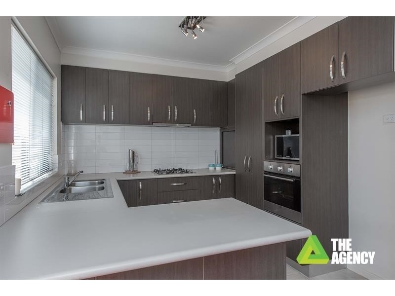 5 Laila Turn, Madeley WA 6065