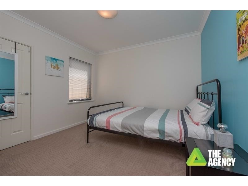 5 Laila Turn, Madeley WA 6065