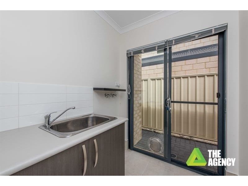 5 Laila Turn, Madeley WA 6065