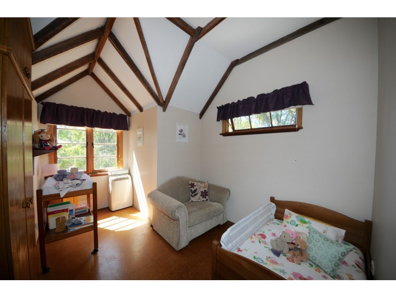 8 Clayden Street, Wooroloo WA 6558