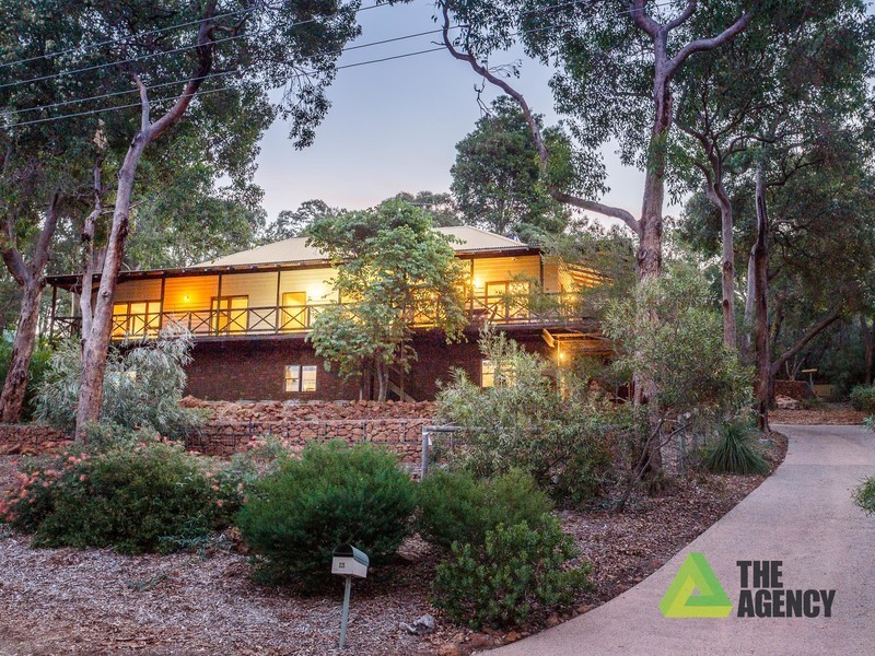 13 Coreen Way, Kalamunda WA 6076