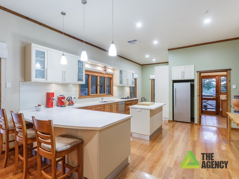 13 Coreen Way, Kalamunda WA 6076