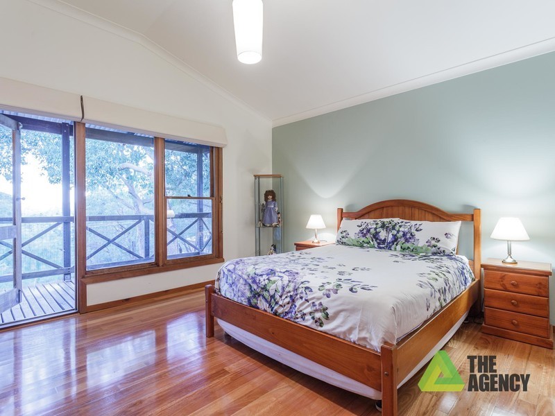 13 Coreen Way, Kalamunda WA 6076