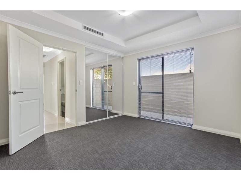 3/99 Bordeaux Lane, Ellenbrook WA 6069