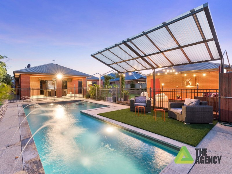 9 Tuckeroo Parade, Helena Valley WA 6056