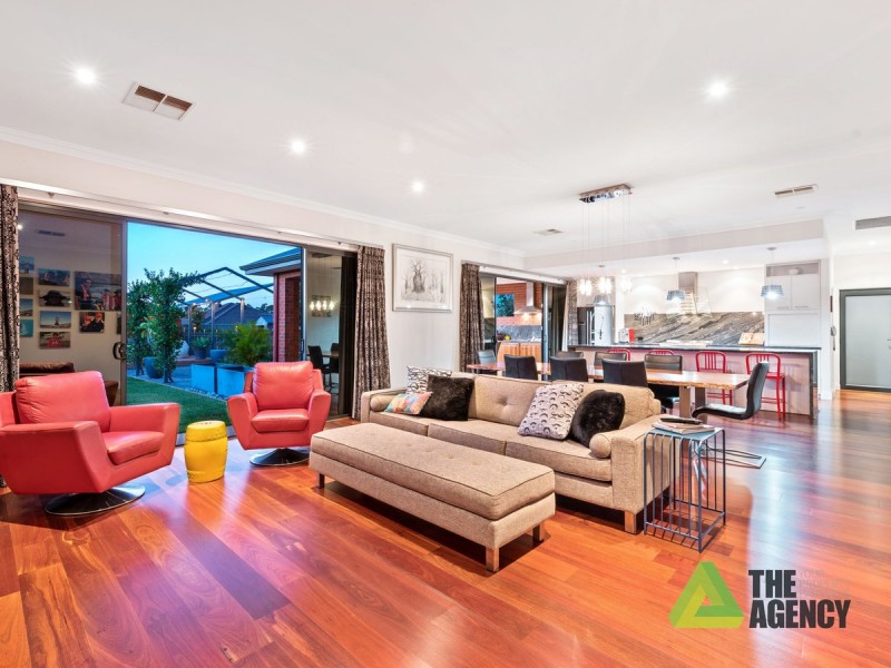 9 Tuckeroo Parade, Helena Valley WA 6056