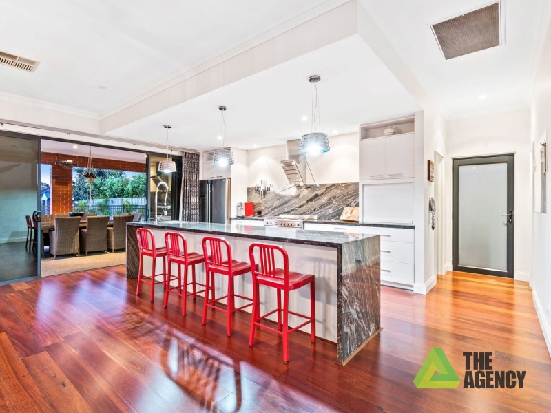 9 Tuckeroo Parade, Helena Valley WA 6056