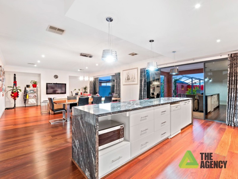 9 Tuckeroo Parade, Helena Valley WA 6056