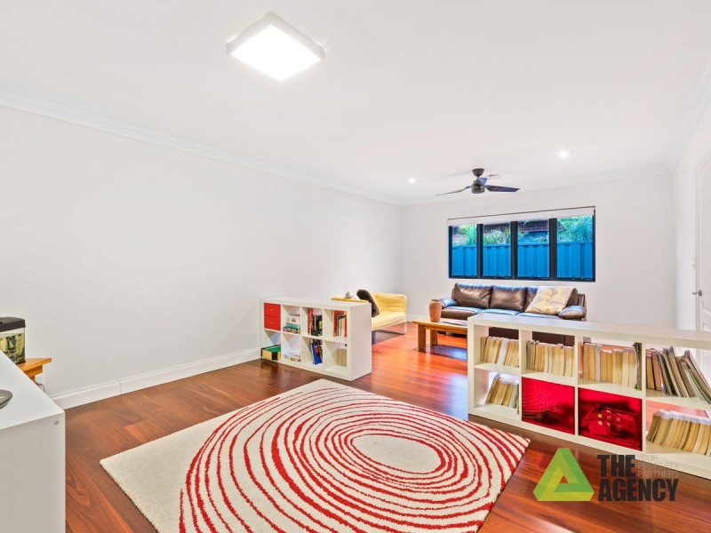 9 Tuckeroo Parade, Helena Valley WA 6056