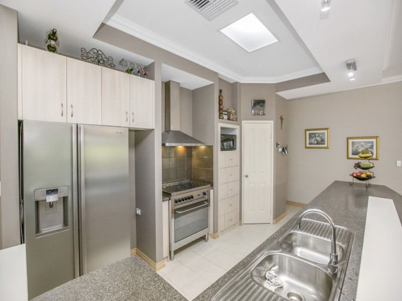 4 Montgomery Drive, Success WA 6164