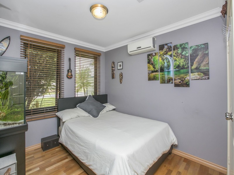 4 Montgomery Drive, Success WA 6164