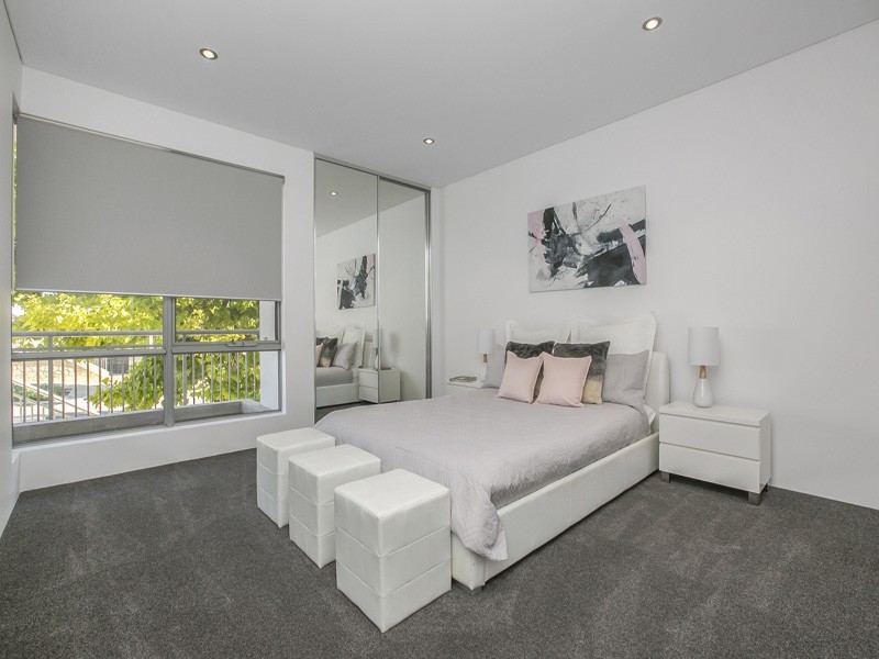 34 Pantheon Avenue, North Coogee WA 6163