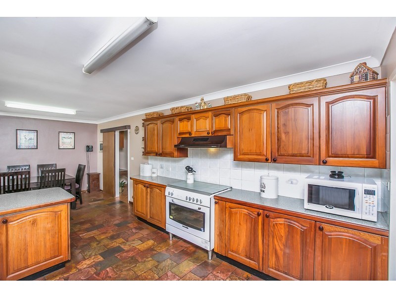 111 Blair Road, Oakford WA 6121