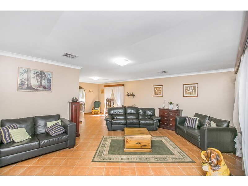 111 Blair Road, Oakford WA 6121