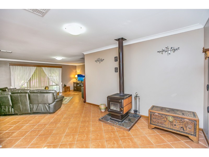 111 Blair Road, Oakford WA 6121