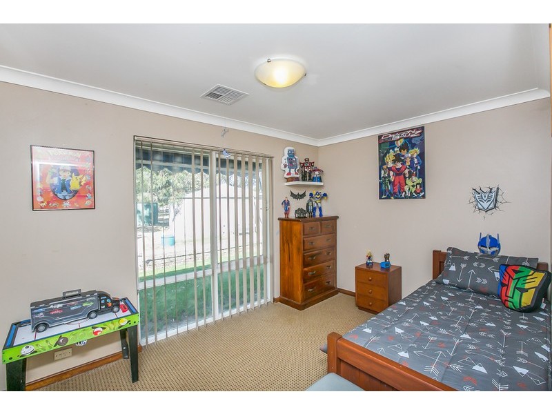 111 Blair Road, Oakford WA 6121