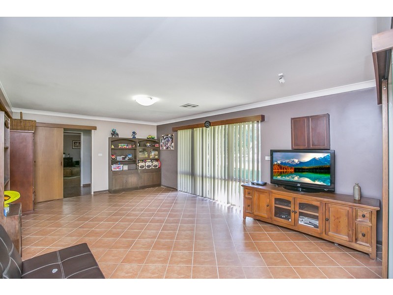 111 Blair Road, Oakford WA 6121