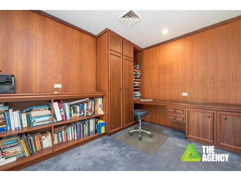 10 Dickens Walk, Carine WA 6020