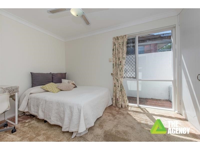10 Dickens Walk, Carine WA 6020