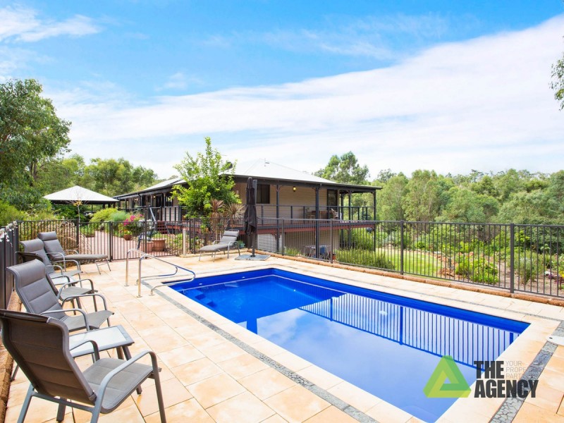 120 Glenroy Court, Hovea WA 6071