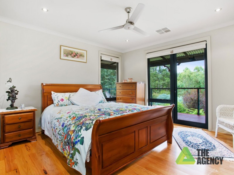 120 Glenroy Court, Hovea WA 6071