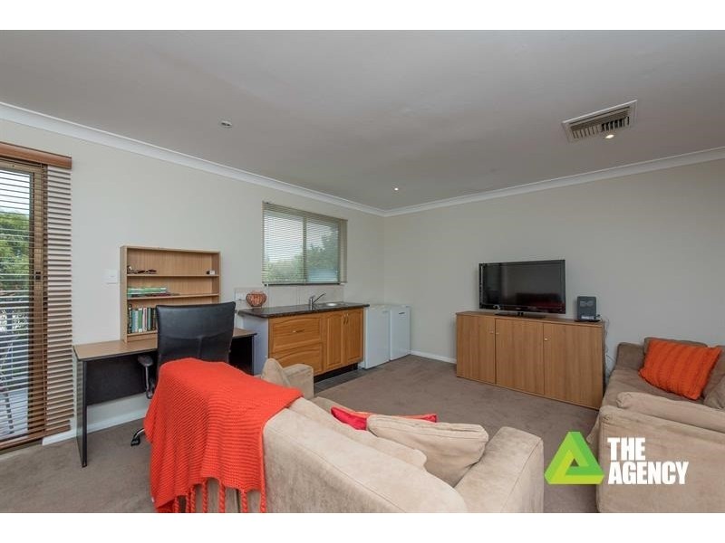 10B Hubbard Drive, Padbury WA 6025