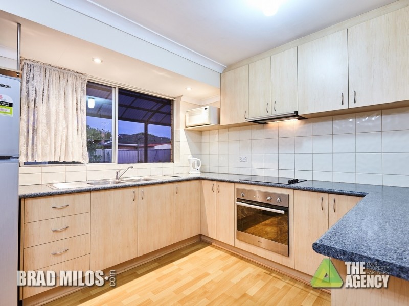 4 Mensa Close, Rockingham WA 6168