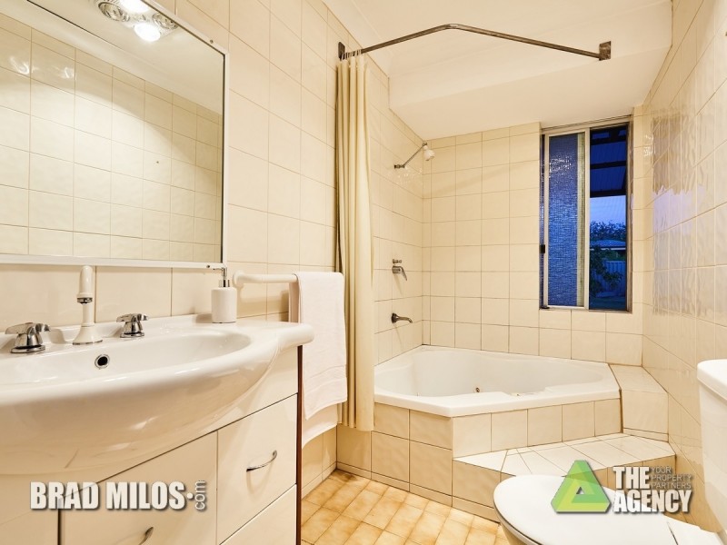 4 Mensa Close, Rockingham WA 6168