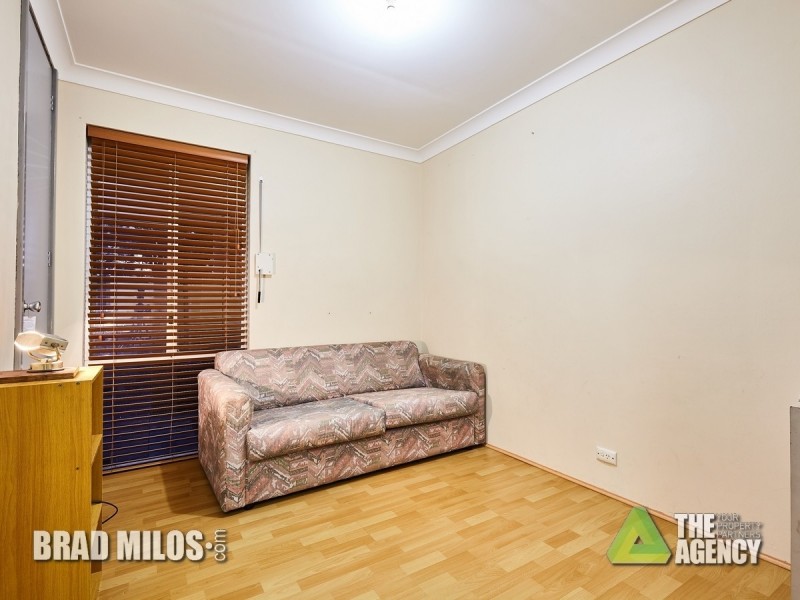 4 Mensa Close, Rockingham WA 6168