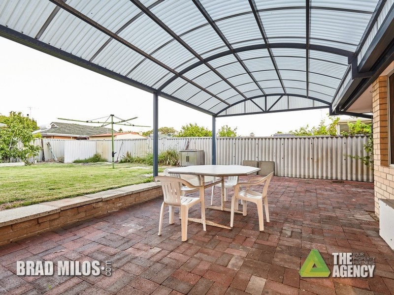 4 Mensa Close, Rockingham WA 6168