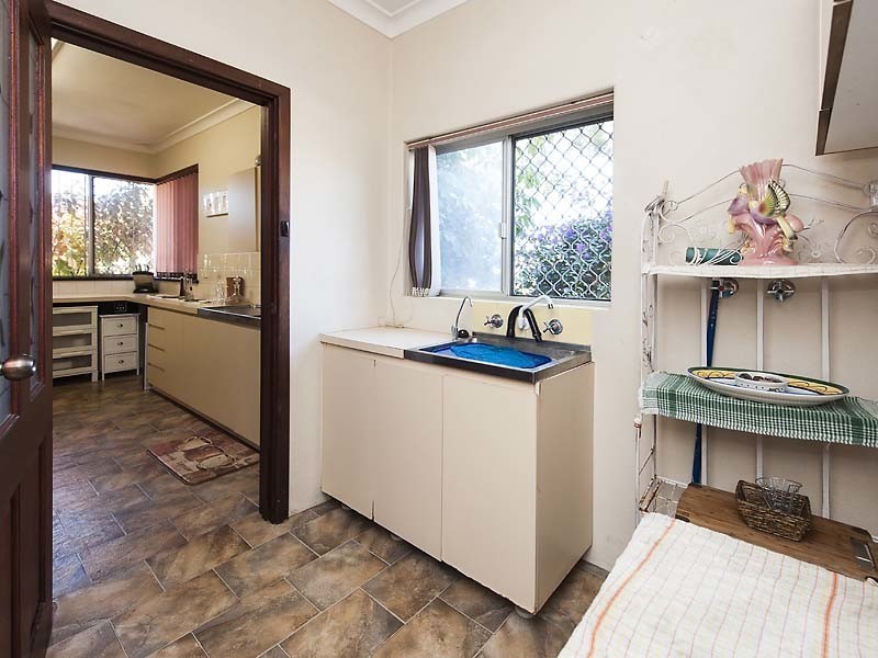 23 Quadea Way, Nollamara WA 6061