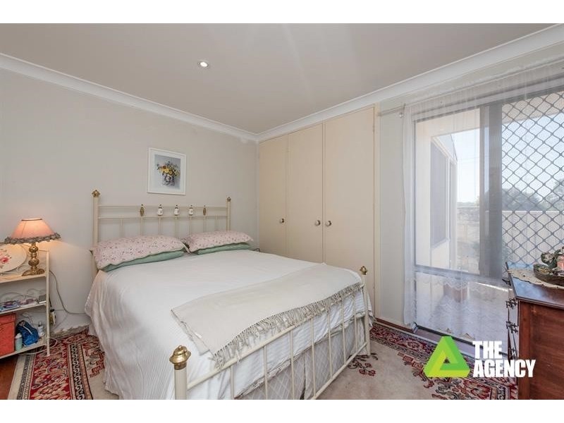 8 Thorpe Place, Carine WA 6020