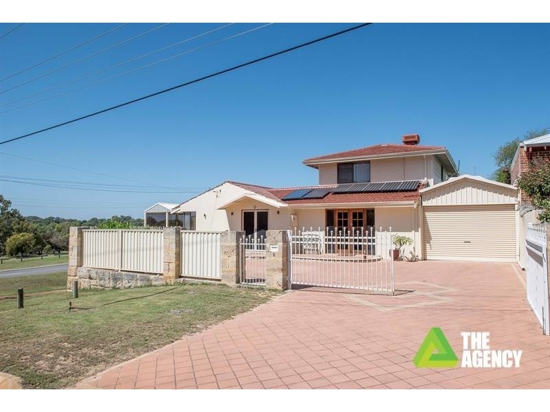 8 Thorpe Place, Carine WA 6020