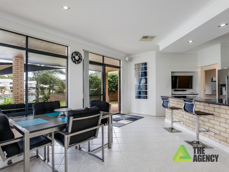 48 Cambria Island Retreat, Halls Head WA 6210