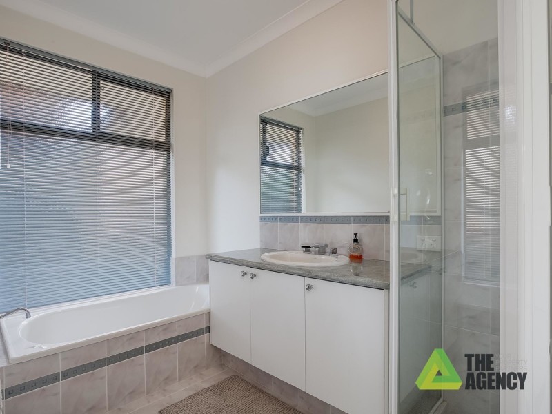 48 Cambria Island Retreat, Halls Head WA 6210