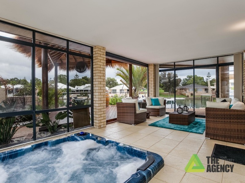 48 Cambria Island Retreat, Halls Head WA 6210