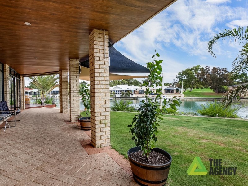 48 Cambria Island Retreat, Halls Head WA 6210