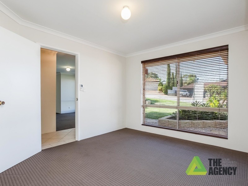 20 Muntries Place, Halls Head WA 6210