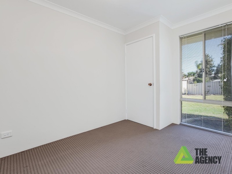 20 Muntries Place, Halls Head WA 6210