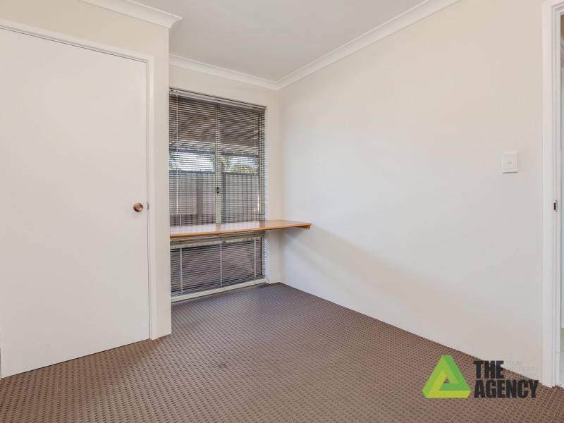 20 Muntries Place, Halls Head WA 6210
